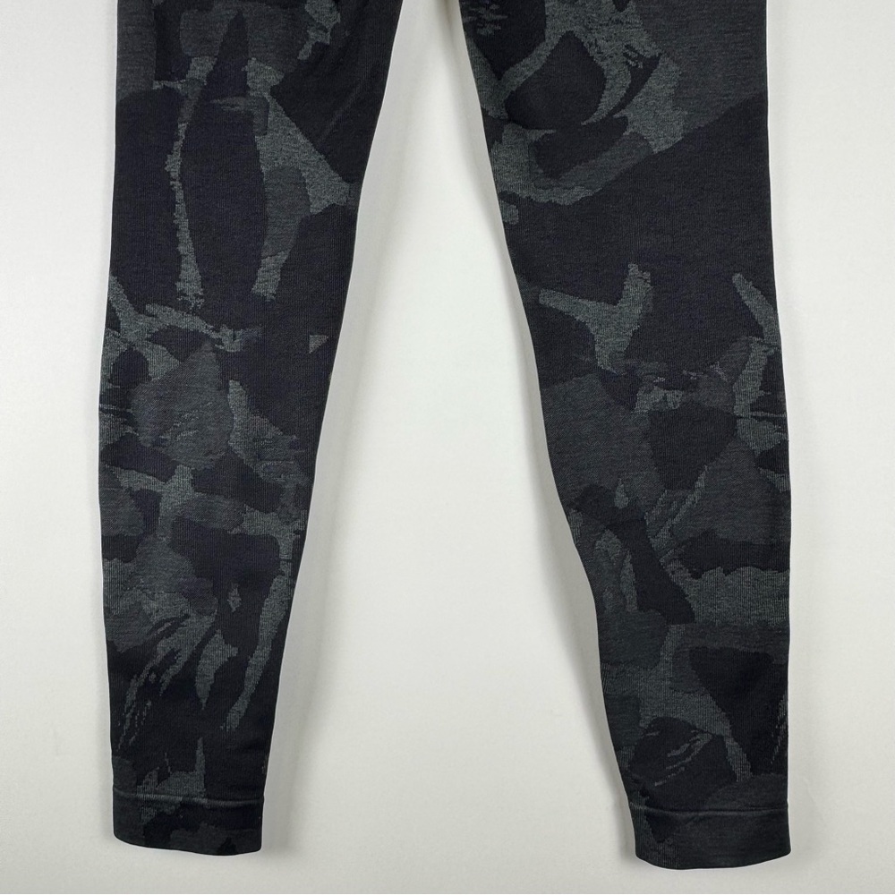 Gymshark Black Camouflage Leggings Size S - Picture 9 of 9
